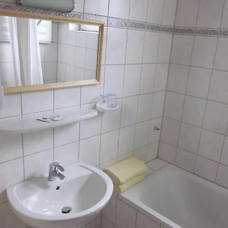 Hotel Waldesruh 2*